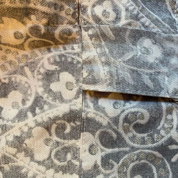 Tahari Home Curtain Set - Picture 3 of 7